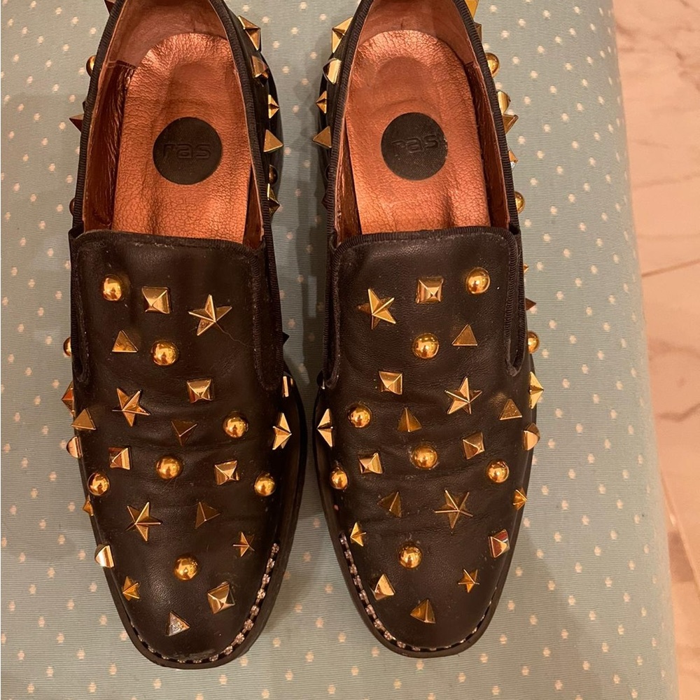 Ras shoes